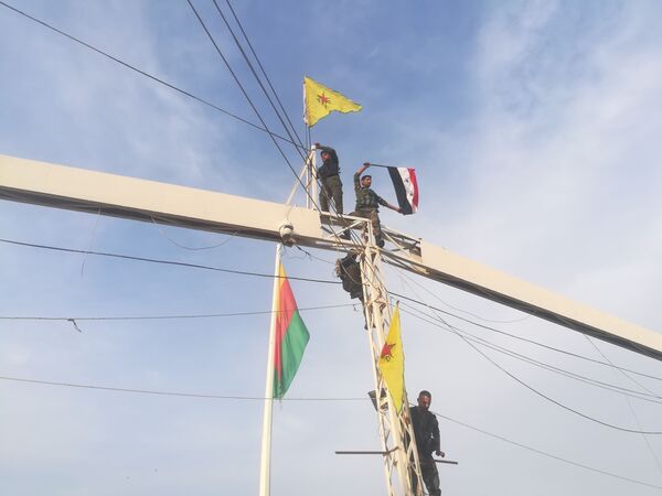 اشتباكات عنيفة بين الجيش السوري ومسلحين موالين لتركيا بريف حلب - سبوتنيك عربي