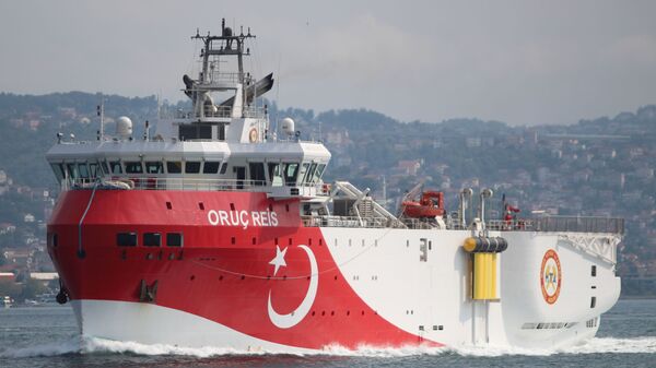 السفينة التركية أوروتش رئيس التي تقوم بالتنقيب عن الغاز شرق البحر المتوسط - سبوتنيك عربي