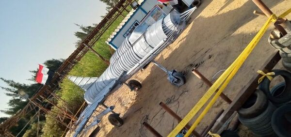 فنان مصري يشكل ميغ 21 وتمثال كليوباترا والقط باستيت من الخردة..صور وفيديو - سبوتنيك عربي