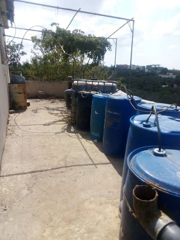 مزارع سوري يتصدى للحصار ويقدم لفلاحي قريته مشتقات نفطية مجانية...فيديو وصور - سبوتنيك عربي