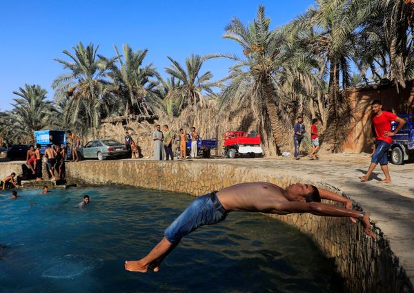 منتجع حمام كليوباترا، المعروف أيضا بربيع الشمس، في صحراء مصر الغربية 15 أكتوبر 2020 منتجع حمام كليوباترا، المعروف أيضا بربيع الشمس، في صحراء مصر الغربية 15 أكتوبر 2020 - سبوتنيك عربي