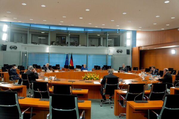 الكاظمي يبحث في ألمانيا التعاون العسكري والعمل مع كبرى شركات أوروبا - سبوتنيك عربي