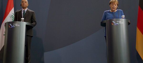 رئيس مجلس الوزراء العراقي، القائد العام للقوات المسلحة، مصطفى الكاظمي، يلتقي بالمستشارة الألمانية أنجيلا ميركل في برلين، ألمانيا 20 أكتوبر 2020 - سبوتنيك عربي