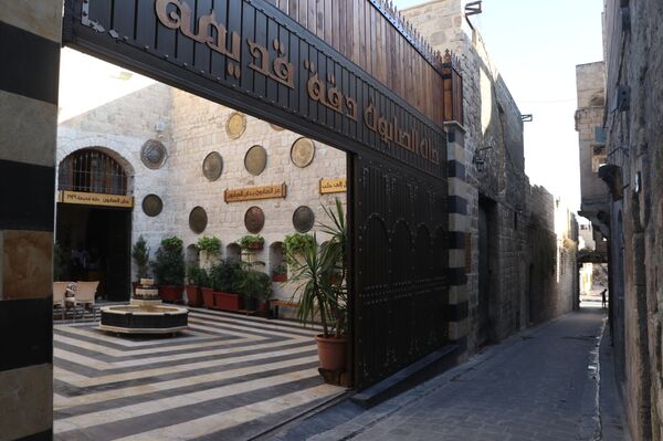 حلب تطرق أبواب غينيس بأكبر قطعة صابون غار في العالم... صور وفيديو   - سبوتنيك عربي