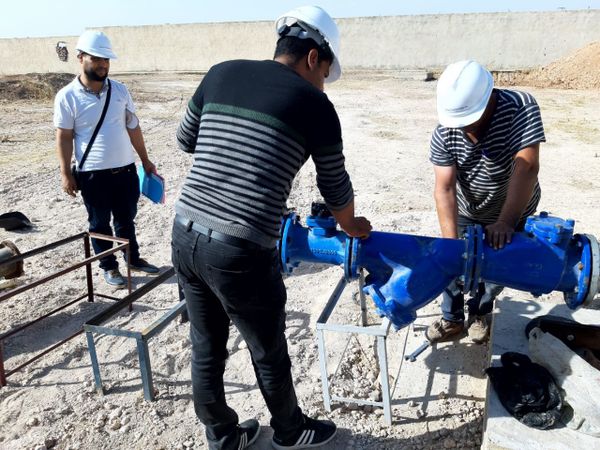 الجيش الروسي ينتزع ورقة مياه الشرب من أيدي الميليشيات الكردية والتركمانية في الحسكة الجيش الروسي ينتزع ورقة مياه الشرب من أيدي الميليشيات الكردية والتركمانية في الحسكة - سبوتنيك عربي