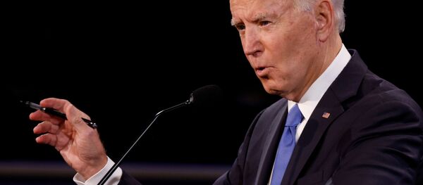 المنظارة الانتخابية بين المرشح الجمهوري الرئيس الحالي دونالد ترامب والمرشح الديمقراطي جو بايدن، الانتخابات الرئاسية، الولايات المتحدة الأمريكية 22 أكتوبر 2020 - سبوتنيك عربي