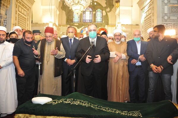 دمشق تشيع أحد أبرز علمائها المسلمين الذي قتل أمس بتفجير سيارته  - سبوتنيك عربي