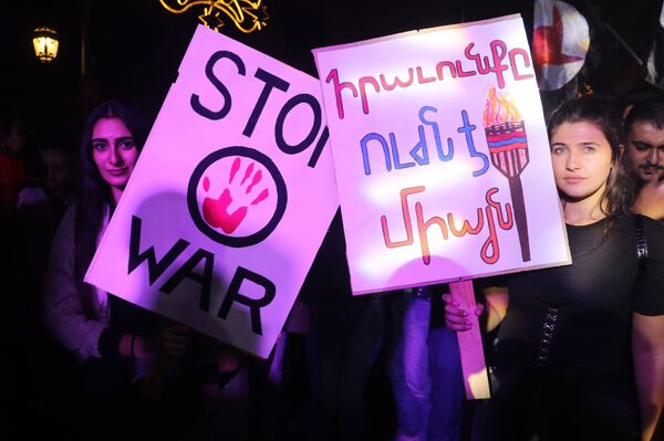 أرمن سوريا ينددون بإرسال تركيا مرتزقة سوريين إلى أذربيجان... فيديو وصور - سبوتنيك عربي