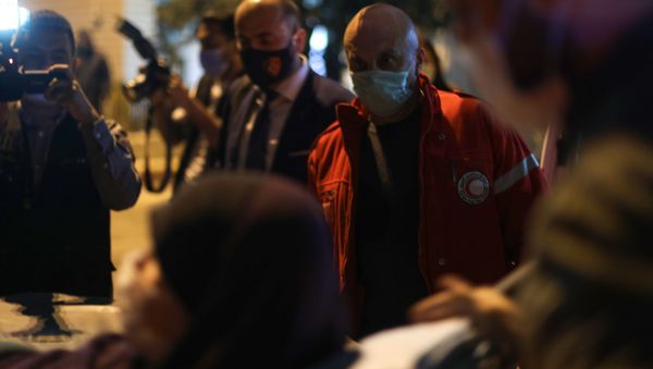 عائلات ألبانية مع أطفالها تصل العاصمة السورية دمشق، قادمة من مخيم الهول، في سياق تعاون إنساني متعدد الأطراف لإعادة عوائل مسلحي تنظيم داعش الإرهابي، إلى بلدانهم. عائلات ألبانية مع أطفالها تصل العاصمة السورية دمشق، قادمة من مخيم الهول، في سياق تعاون إنساني متعدد الأطراف لإعادة عوائل مسلحي تنظيم داعش الإرهابي، إلى بلدانهم. - سبوتنيك عربي