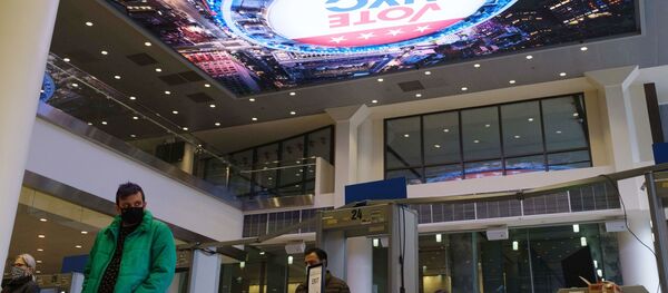 التصويت المبكر الانتخابات الرئاسية الأمريكية، نيويورك، الولايات المتحدة 26 أكتوبر 2020 - سبوتنيك عربي