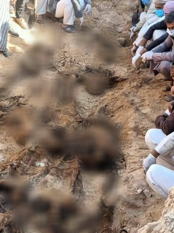 اكتشاف مقبرة جماعية لأبناء القبائل العربية قتلهم داعش شرقي سوريا - سبوتنيك عربي