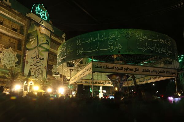 مسيحيو حلب ومسلموها يحيون ذكرى مولد النبي محمد.. صور وفيديو - سبوتنيك عربي