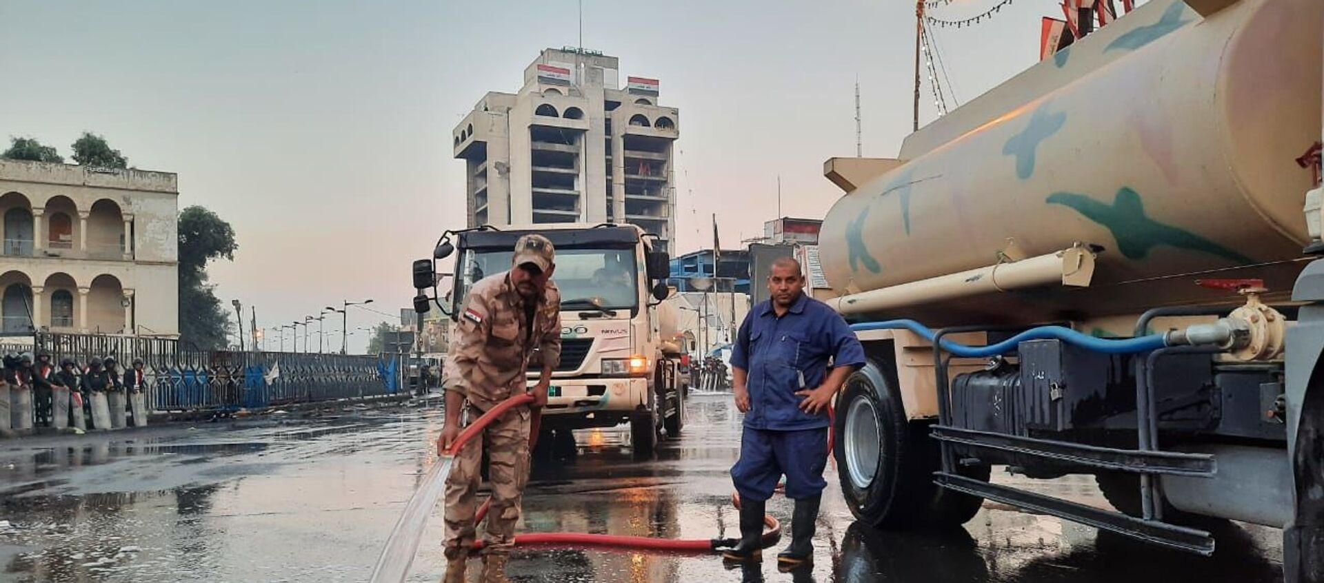 افتتاح التحرير وجسر يربط جانبي بغداد بعد عام من الإغلاق إثر الاحتجاجات افتتاح التحرير وجسر يربط جانبي بغداد بعد عام من الإغلاق إثر الاحتجاجات - سبوتنيك عربي, 1920, 21.11.2020