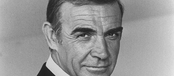 الممثل الاسكتلندي شون كونري مجسدا شخصية جيمس بوند - سبوتنيك عربي