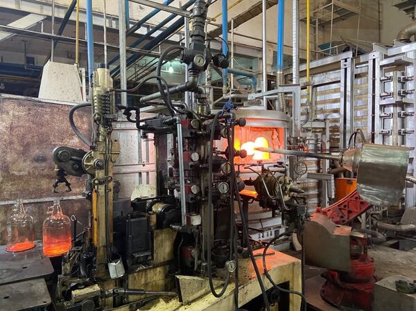 مبادرات بيئية لإعادة تدوير الزجاج المحطم بانفجار بيروت...فيديو وصور مبادرات بيئية لإعادة تدوير الزجاج المحطم بانفجار بيروت...فيديو وصور - سبوتنيك عربي