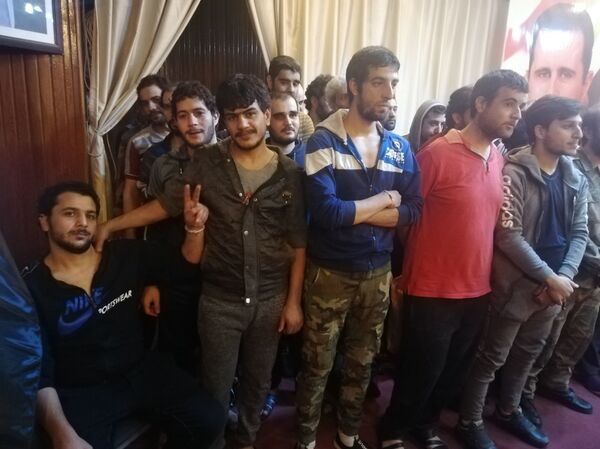 الرئيس السوري يصدر عفوا خاصا عن مسلحين معتقلين في درعا... فيديو و صور - سبوتنيك عربي