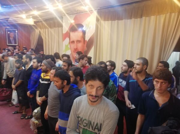 الرئيس السوري يصدر عفوا خاصا عن مسلحين معتقلين في درعا... فيديو و صور - سبوتنيك عربي