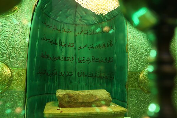 صخرة (الحسين) تعود إلى حلب بعد سنوات على إخفائها... فيديو وصور - سبوتنيك عربي