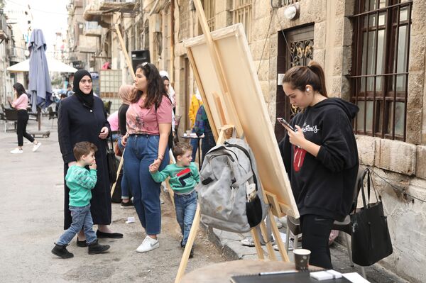 فن على الطريق.. رسامو الشوارع يعودون إلى دمشق.. فيديو - سبوتنيك عربي