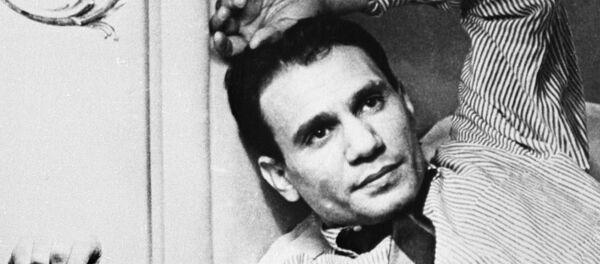 الفنان المصري عبد الحليم حافظ الفنان المصري عبد الحليم حافظ - سبوتنيك عربي