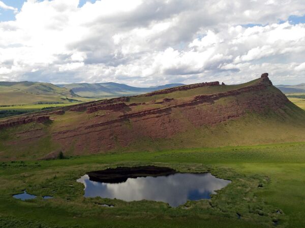 سلسلة جبال سوندوكي (الصناديق) في خاكاسيا الروسية - سبوتنيك عربي