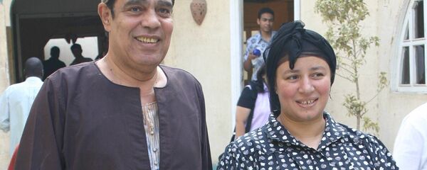 الفنانة المصرية عبلة كامل مع الفنان المصري الراحل سامي العدل أثناء تصوير مسلسل ريا وسكينة الفنانة المصرية عبلة كامل مع الفنان المصري الراحل سامي العدل أثناء تصوير مسلسل ريا وسكينة - سبوتنيك عربي