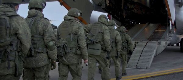 إرسال قوات حفظ السلام الروسية إلى قره باغ، بعد توقيع اتفاق لإنهاء الحرب بين أرمينيا وأذربيجان 10 نوفمبر 2020 - سبوتنيك عربي