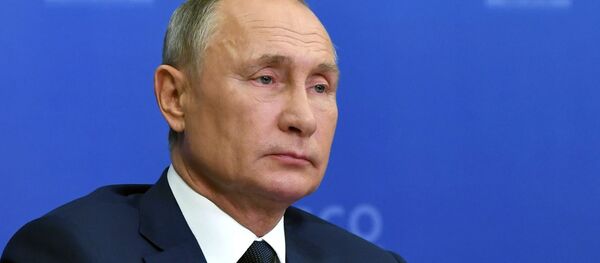 الرئيس الروسي فلاديمير بوتين يشارك في قمة منظمة شانغهاي للتعاون عبر الانترنت، 10 نوفمبر 2020 - سبوتنيك عربي