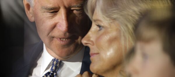 السيدة الأولى للرئيس الأمريكي المنتخب جيل بايدن زوجة جو بايدن، الولايات المتحدة 2008 السيدة الأولى للرئيس الأمريكي المنتخب جيل بايدن زوجة جو بايدن، الولايات المتحدة 2008 - سبوتنيك عربي