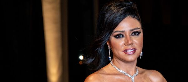 الفنانة المصرية، رانيا يوسف في مهرجان الجونة السينمائي، 30 أكتوبر/ تشرين الأول 2020 - سبوتنيك عربي