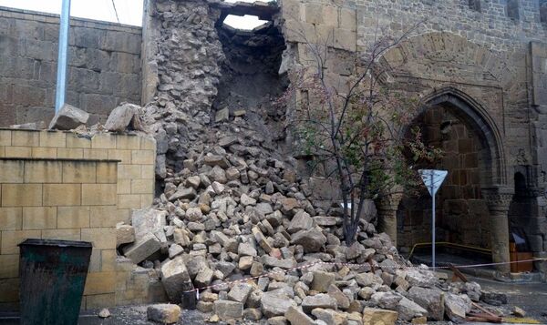 الأمطار تتسبب بهدم نصب أثري في داغستان مصنف من قبل اليونسكو...صور  - سبوتنيك عربي