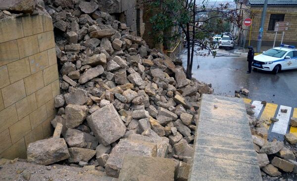 الأمطار تتسبب بهدم نصب أثري في داغستان مصنف من قبل اليونسكو...صور  - سبوتنيك عربي