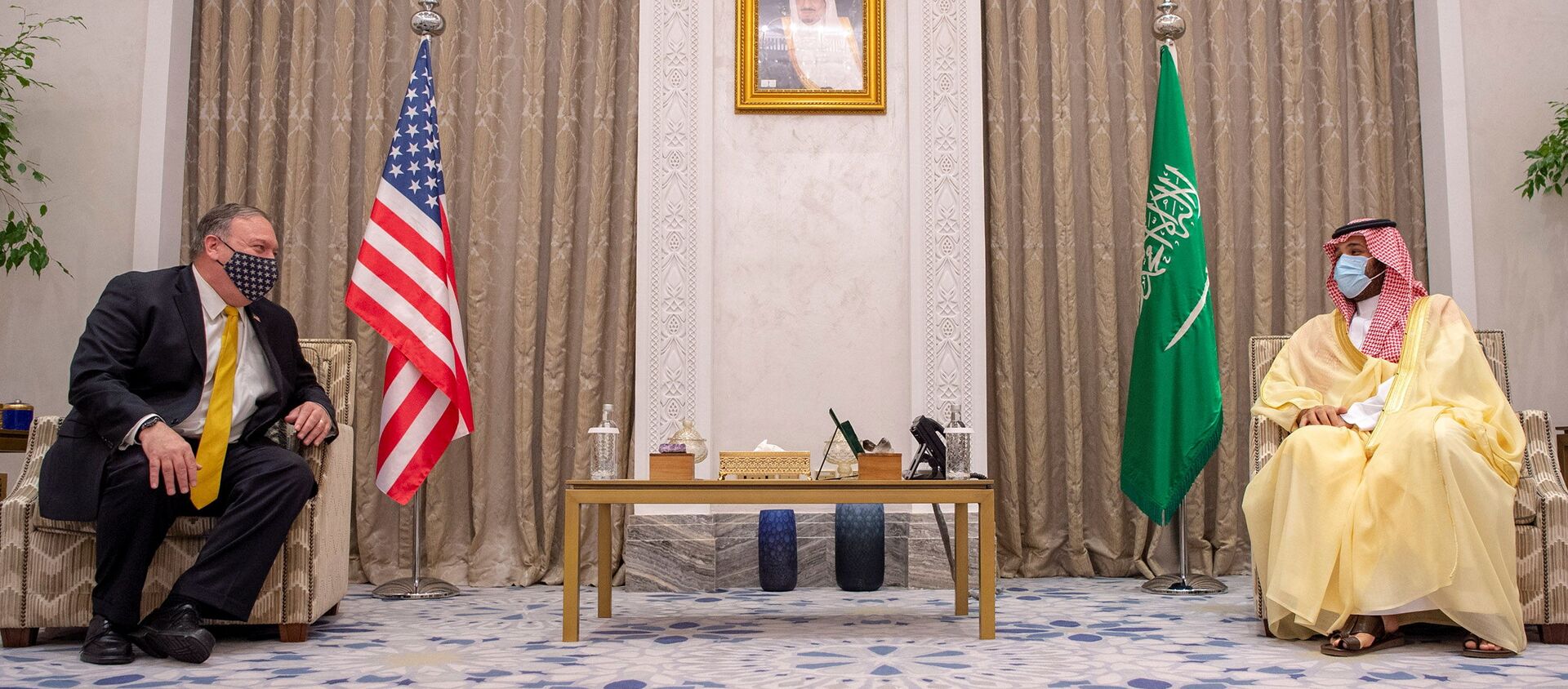 ولي العهد السعودي الأمير محمد بن سلمان يستقبل وزير الخارجية الأمريكي مايك بومبيو في مدينة نيوم - سبوتنيك عربي, 1920, 28.02.2021