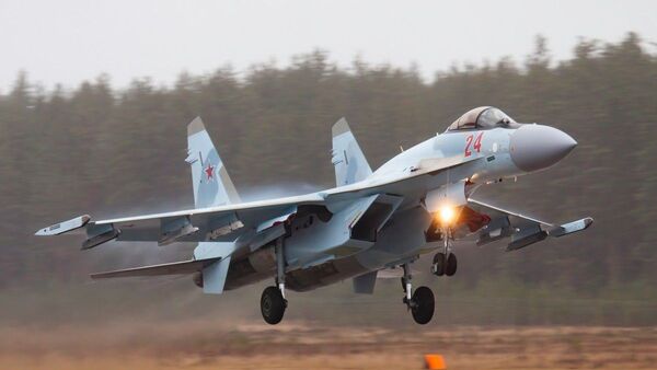 مناورات الطيران الحربي الروسي لمقاتلات «سو-25» و «ميغ- 31» التابعة للمنطقة الغربية لشرق روسيا، في مقاطعة تفير، 23-24 نوفمبر 2020 - سبوتنيك عربي