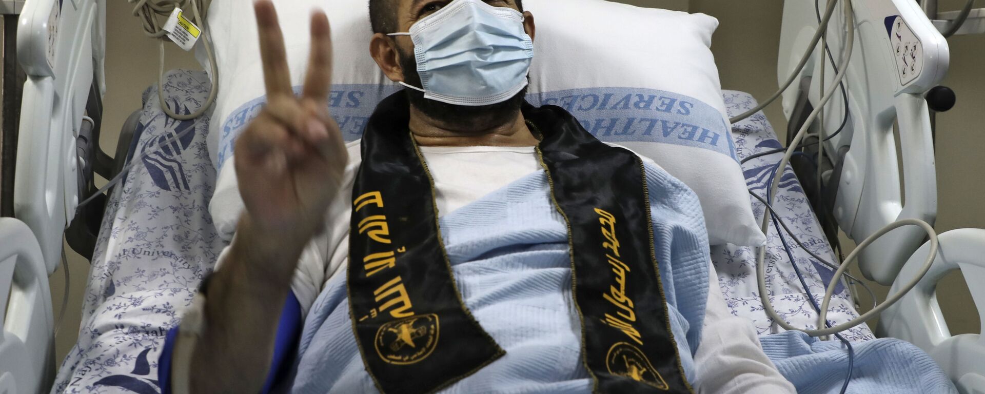 الأسير الفلسطيني المحرر ماهر الأخرس خرج إلى الحرية من السجون الإسرائيلية، في مستشفى النجاح في مدينة نابلس، الضفة الغربية 26 نوفمبر 2020 - سبوتنيك عربي, 1920, 10.03.2022