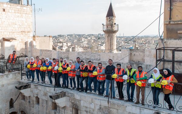 فريق حدد المهتم بالتراث وإسعاف حجارة مدينتهم حلب، سوريا - سبوتنيك عربي