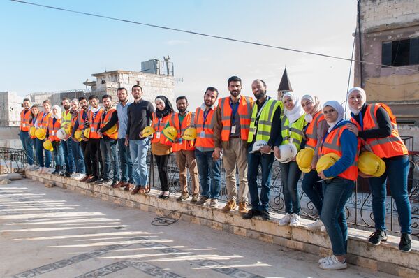 فريق الإله حدد... شبان حلبيون يسعفون حجارة مدينتهم القديمة... صور وفيديو - سبوتنيك عربي