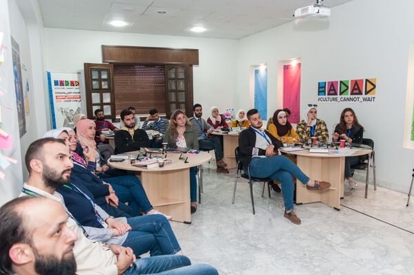 فريق الإله حدد... شبان حلبيون يسعفون حجارة مدينتهم القديمة... صور وفيديو - سبوتنيك عربي