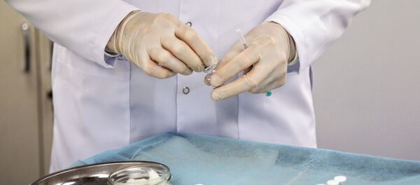 تطعيم أفراد الأسطول الشمالي الروسي على متن الفرقاطة الأميرال كاساتونوف بـ لقاح سبوتنيك V ضد فيروس كورونا في سيفيرومورسك، روسيا 2 ديسمبر 2020 تطعيم أفراد الأسطول الشمالي الروسي على متن الفرقاطة الأميرال كاساتونوف بـ لقاح سبوتنيك V ضد فيروس كورونا في سيفيرومورسك، روسيا 2 ديسمبر 2020 - سبوتنيك عربي