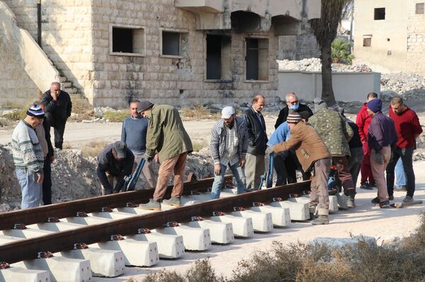 بعد 8 سنوات... السكك السورية تستأنف رحلات (دمشق- وحلب) وتستعد للربط مع العراق - سبوتنيك عربي