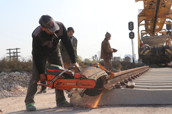 بعد 8 سنوات... السكك السورية تستأنف رحلات (دمشق- وحلب) وتستعد للربط مع العراق - سبوتنيك عربي