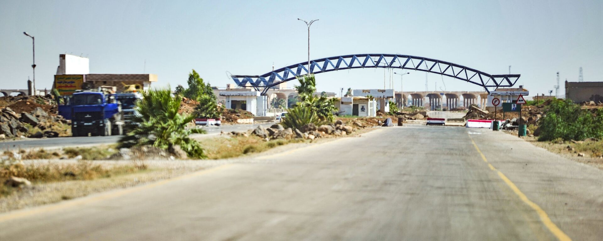 الشاحنات السورية المتوجهة إلى دول الخليح عبر الأردن - سبوتنيك عربي, 1920, 12.12.2020