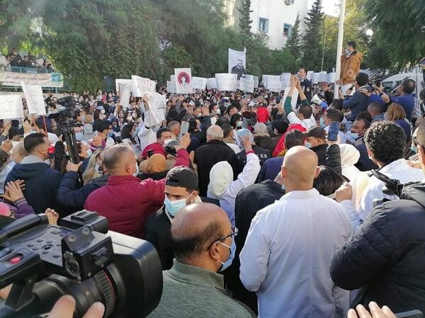 عميد الأطباء التونسيين: قطاع الصحة يحتضر ولابد من إصلاحه عميد الأطباء التونسيين: قطاع الصحة يحتضر ولابد من إصلاحه - سبوتنيك عربي