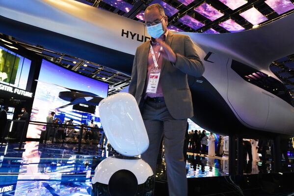 معرض جيتكس في دبي، الإمارات العربية المتحدة 7 ديسمبر 2020 - سبوتنيك عربي