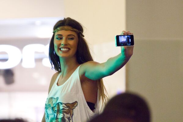 المغنية الرومانية أنتونيا إياكوبيسكو المغنية الرومانية أنتونيا إياكوبيسكو - سبوتنيك عربي