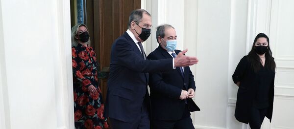 وزير الخارجية الروسي سيرغي لافروف ونظيره السوري فيصل المقداد - سبوتنيك عربي