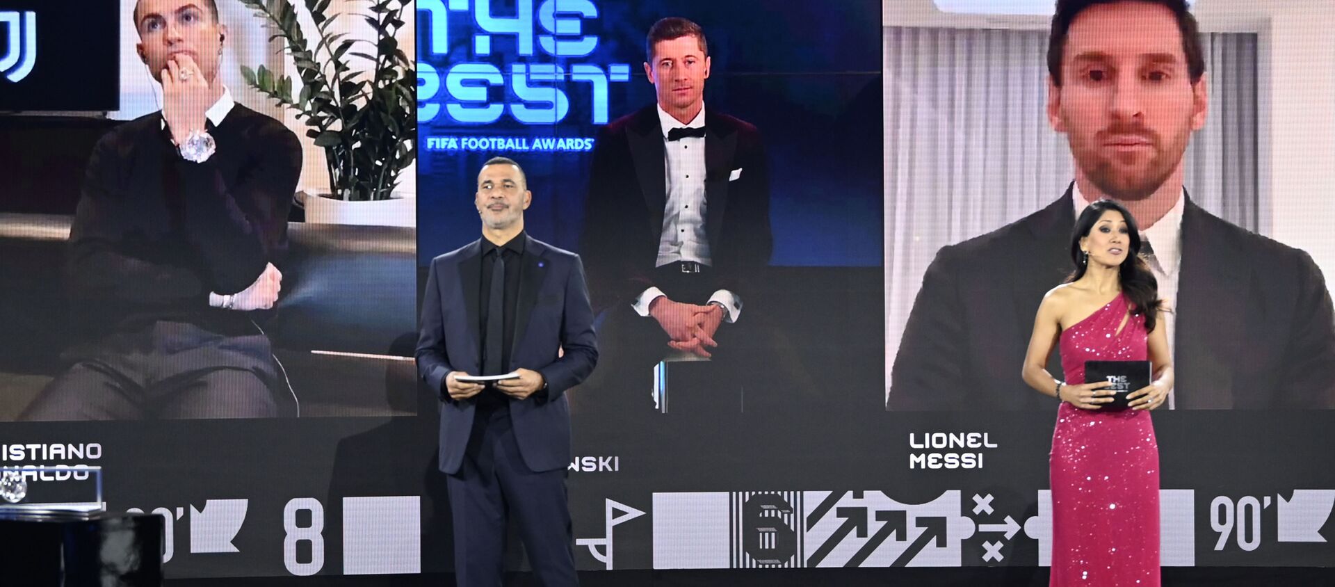 روبرت ليفاندوفسكي بجائزة أفضل لاعب في العالم لعام 2020 - سبوتنيك عربي, 1920, 17.12.2020