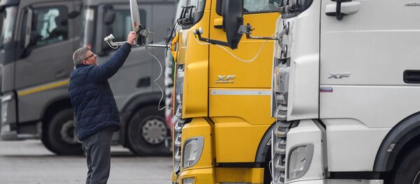 الوضع في بريطانيا مع ظهور سلالة كورونا الجديدة - إغلاق الحدود بين بريطانيا ودول الاتحاد الأوروبي، إنجلترا 21 ديسمبر 2020 - سبوتنيك عربي