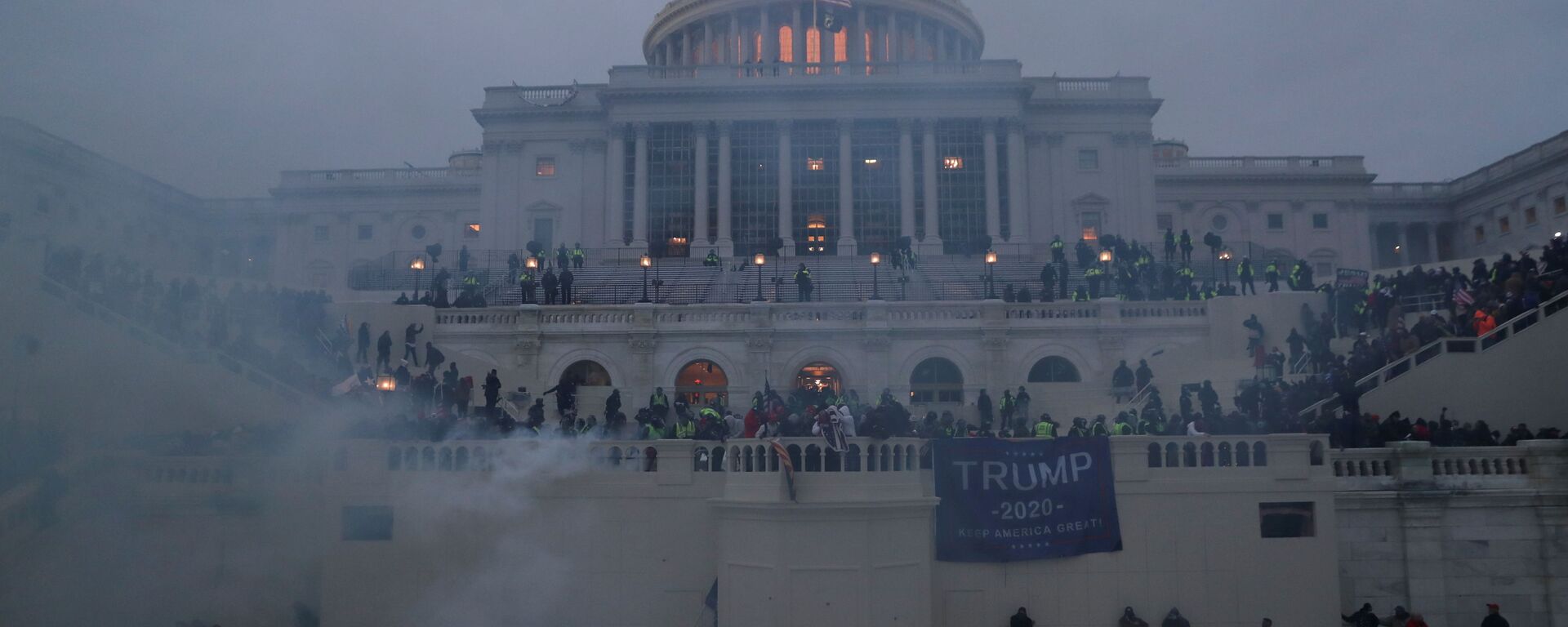 تجمع لأنصار الرئيس الأمريكي دونالد ترامب  - سبوتنيك عربي, 1920, 12.01.2021