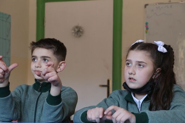 3 أشقاء سوريين يحصدون المركز الأول في البطولة العربية للـالسوروبان... فيديو وصور 3 أشقاء سوريين يحصدون المركز الأول في البطولة العربية للـالسوروبان... فيديو وصور - سبوتنيك عربي